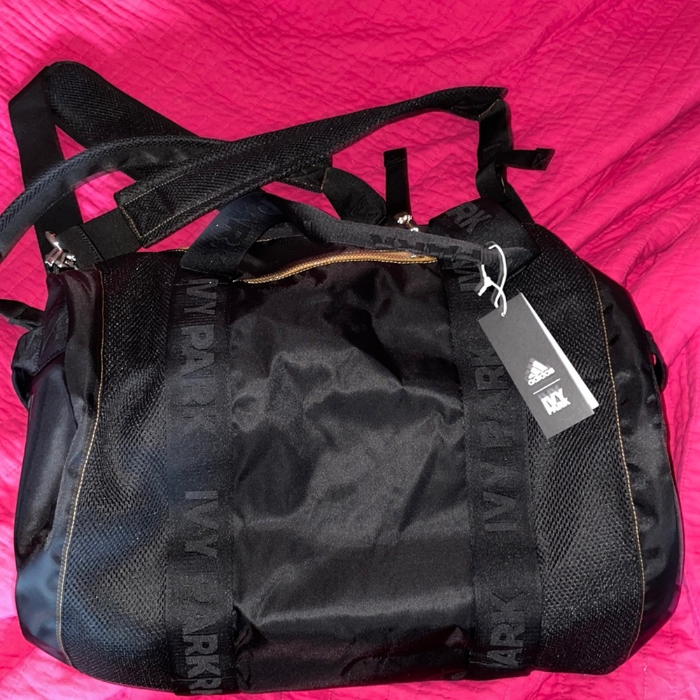 IVY PARK BLACK DUFFLE BAG!